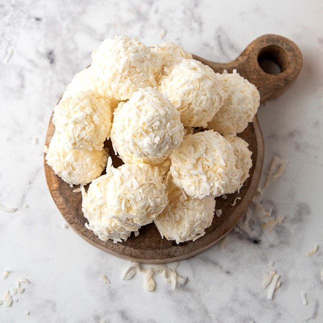 Low-carb dessert - Lemon Cheesecake Snack Bites